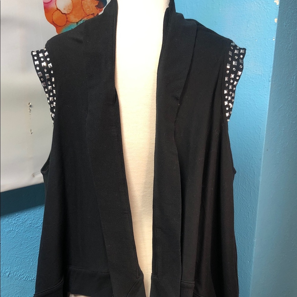 Seven7 Black Open Front Vest with Patterned Sleeves